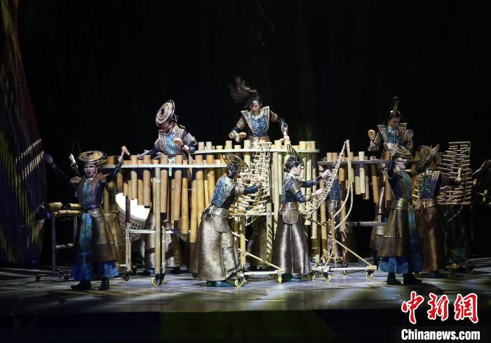 圖為《花腰竹女》演出劇照?！↑S興鴻 攝