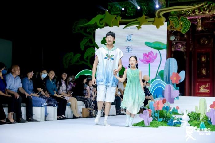 非遺華夏秀現(xiàn)場(chǎng) 中國(guó)工藝美術(shù)館、中國(guó)非物質(zhì)文化遺產(chǎn)館供圖