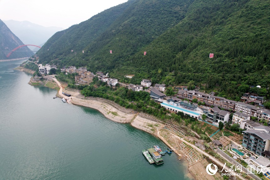 三峽里·竹枝村全長(zhǎng)2.5公里，如一條絲帶分布于長(zhǎng)江沿線。人民網(wǎng)記者 劉政寧攝